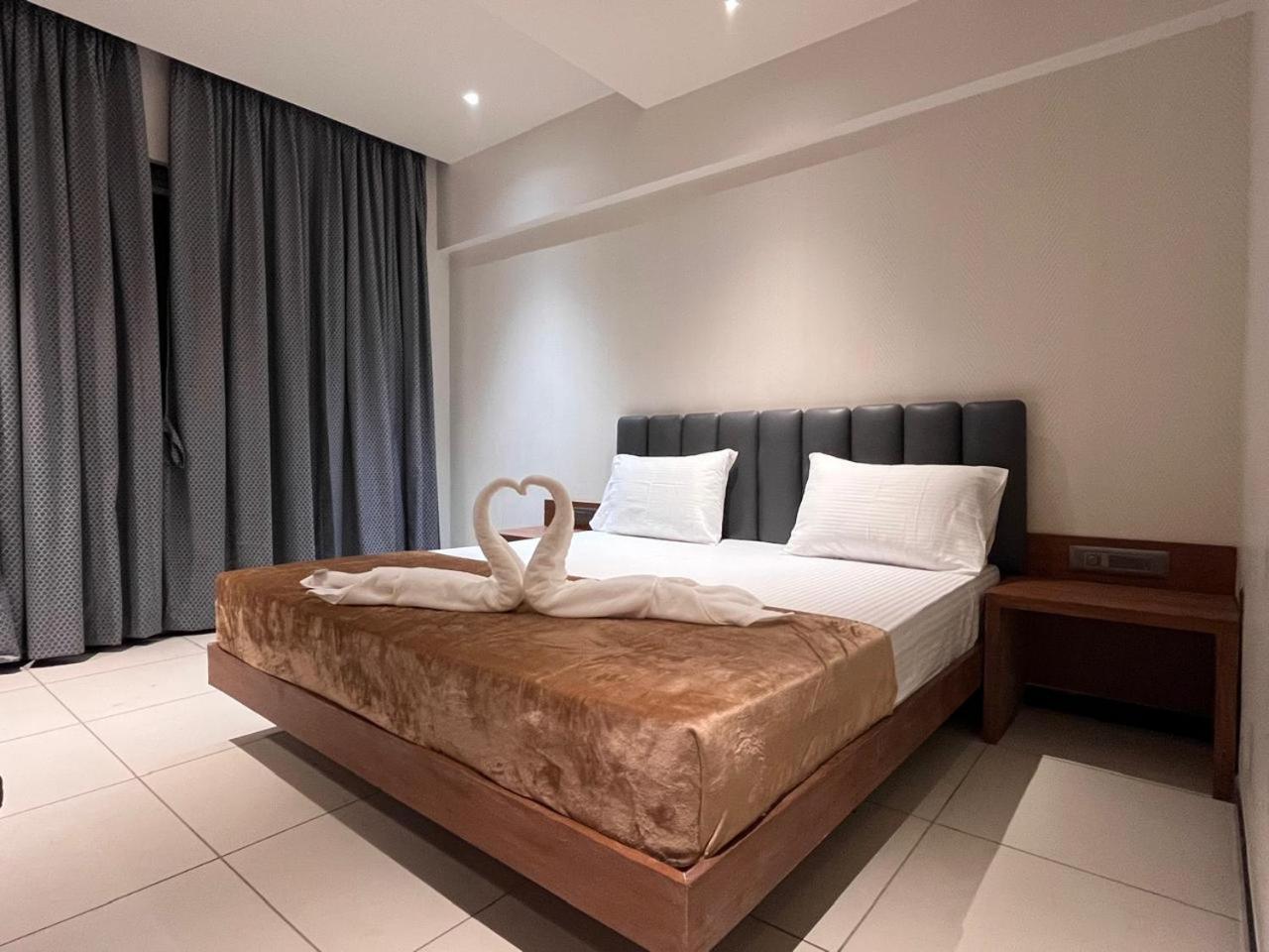 Hotel Swathi 霍斯佩特 外观 照片