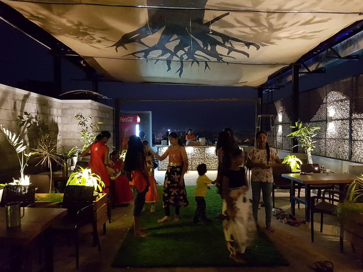 Hotel Swathi 霍斯佩特 外观 照片